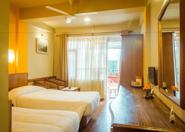 Harati Manor 3*